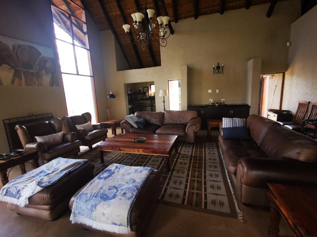 Kgorogoro Lodge Пиланесберг Экстерьер фото